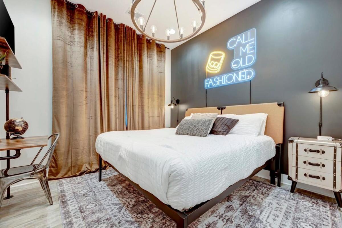 New Whiskey & Watches Rooftop Hottub Game Rm 9beds 4*