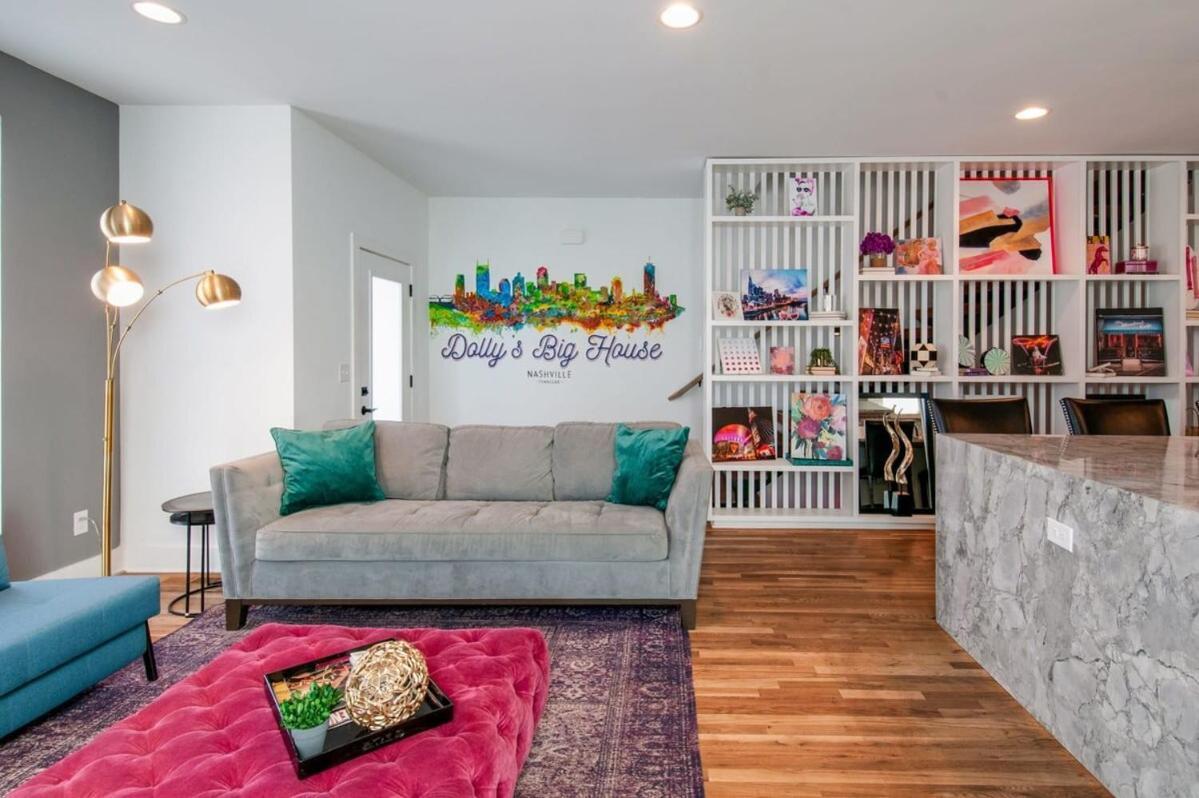 Dolly's Big House - 18 Beds Skydeck Views Holiday home *