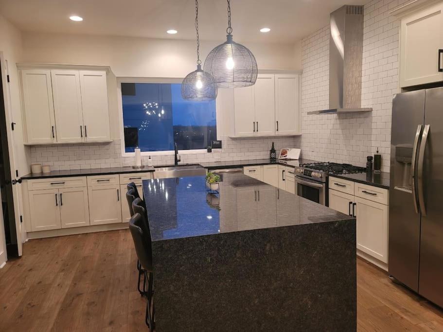 Riverfront Bliss Villa Nashville