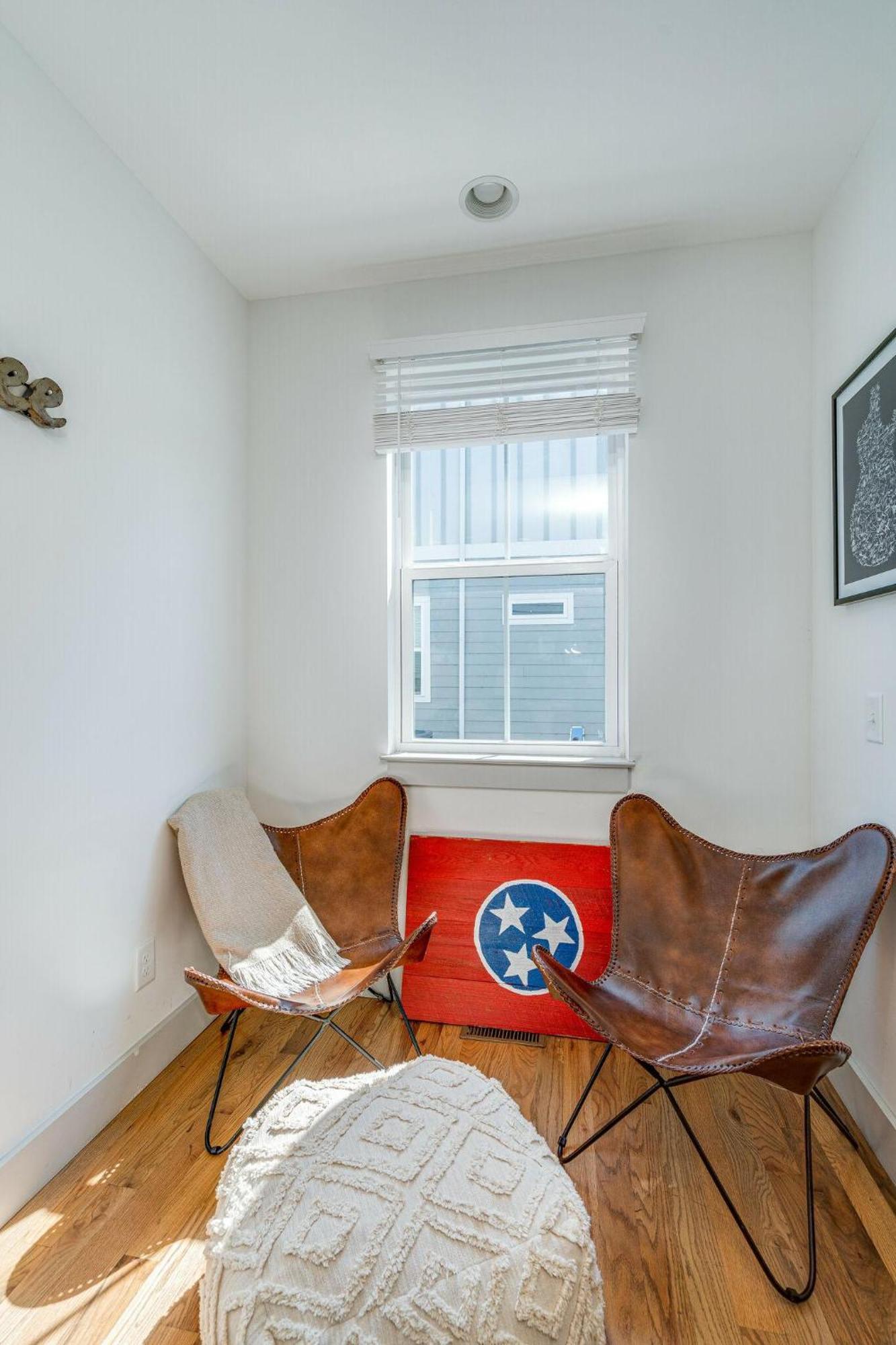 - 4908 Delaware Ave Unit G *