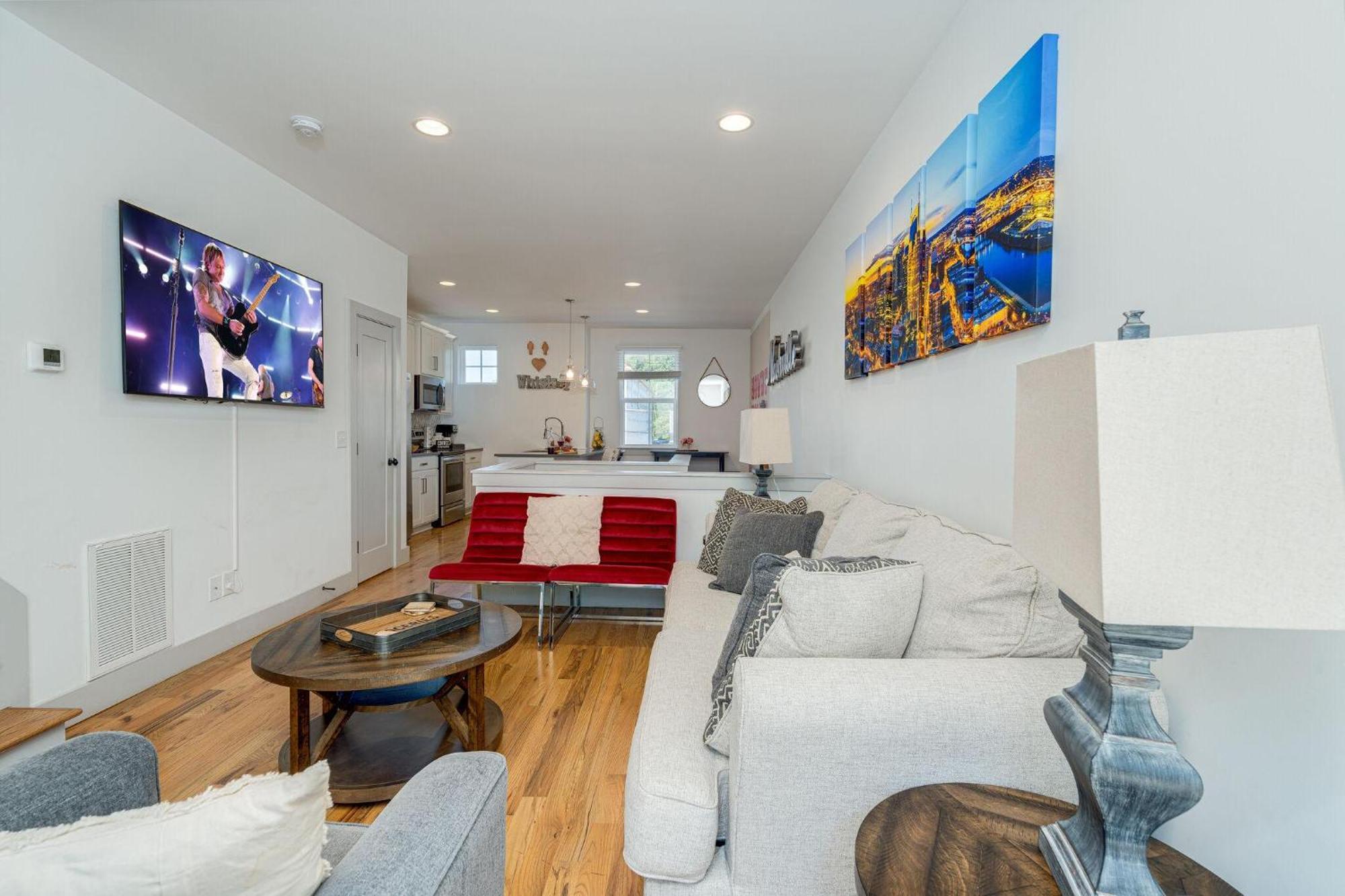 - 4908 Delaware Ave Unit G