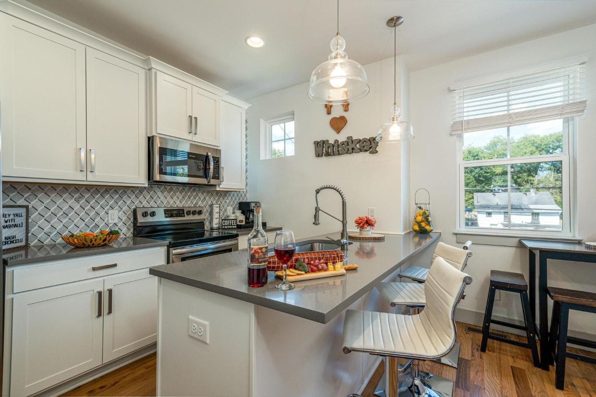 Holiday home - 4908 Delaware Ave Unit G