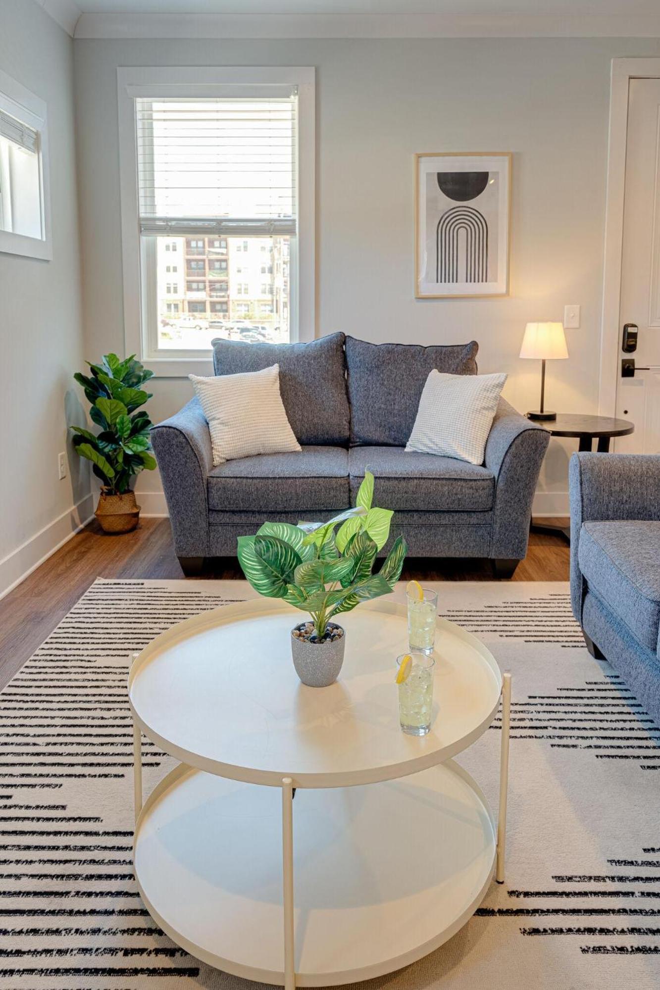 Holiday home Modern Melrose-2 Bedroom Condo-5 Mins To Broadway *