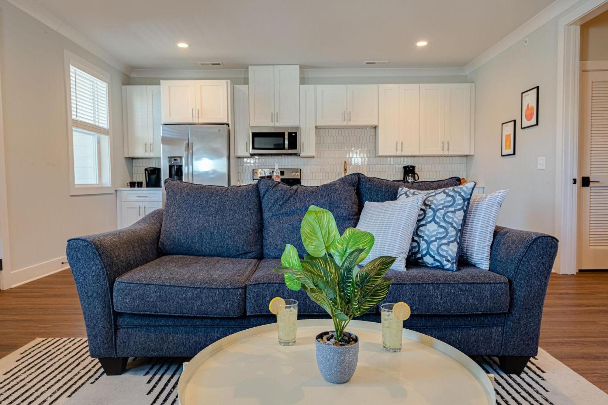 Modern Melrose-2 Bedroom Condo-5 Mins To Broadway * Nashville