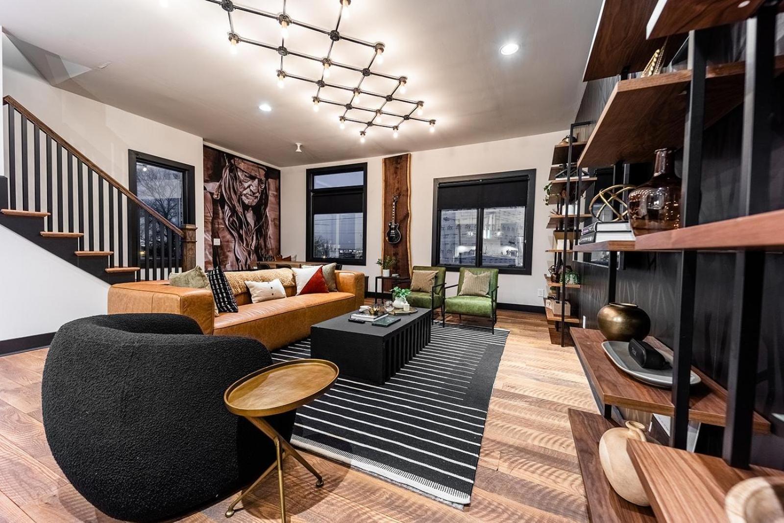 Heart Of Gulch - 4 Min To Broadway - Designer Holiday home *