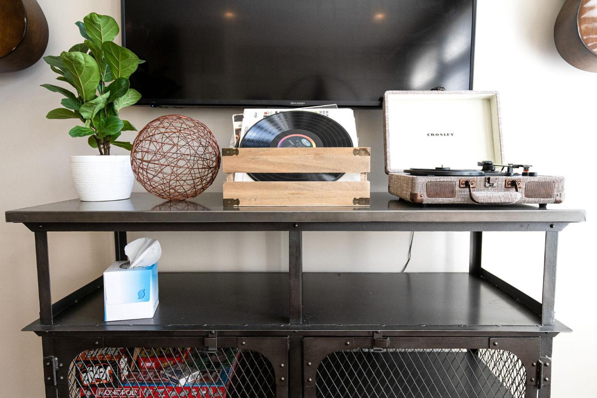 Apartment The Celebrity - Minutes To Broadway With A Balcony *