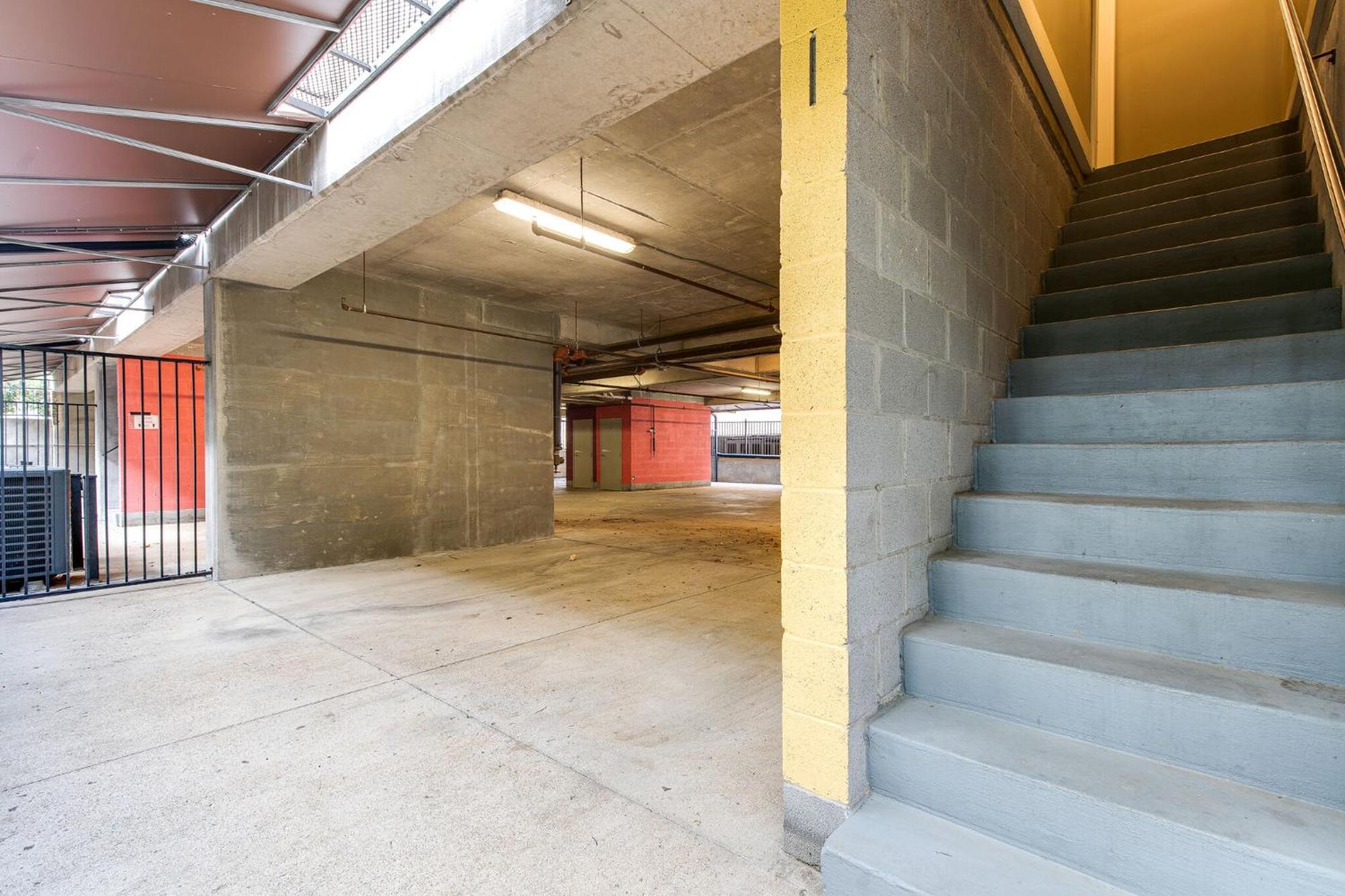 The Celebrity - Minutes To Broadway With A Balcony * Nashville