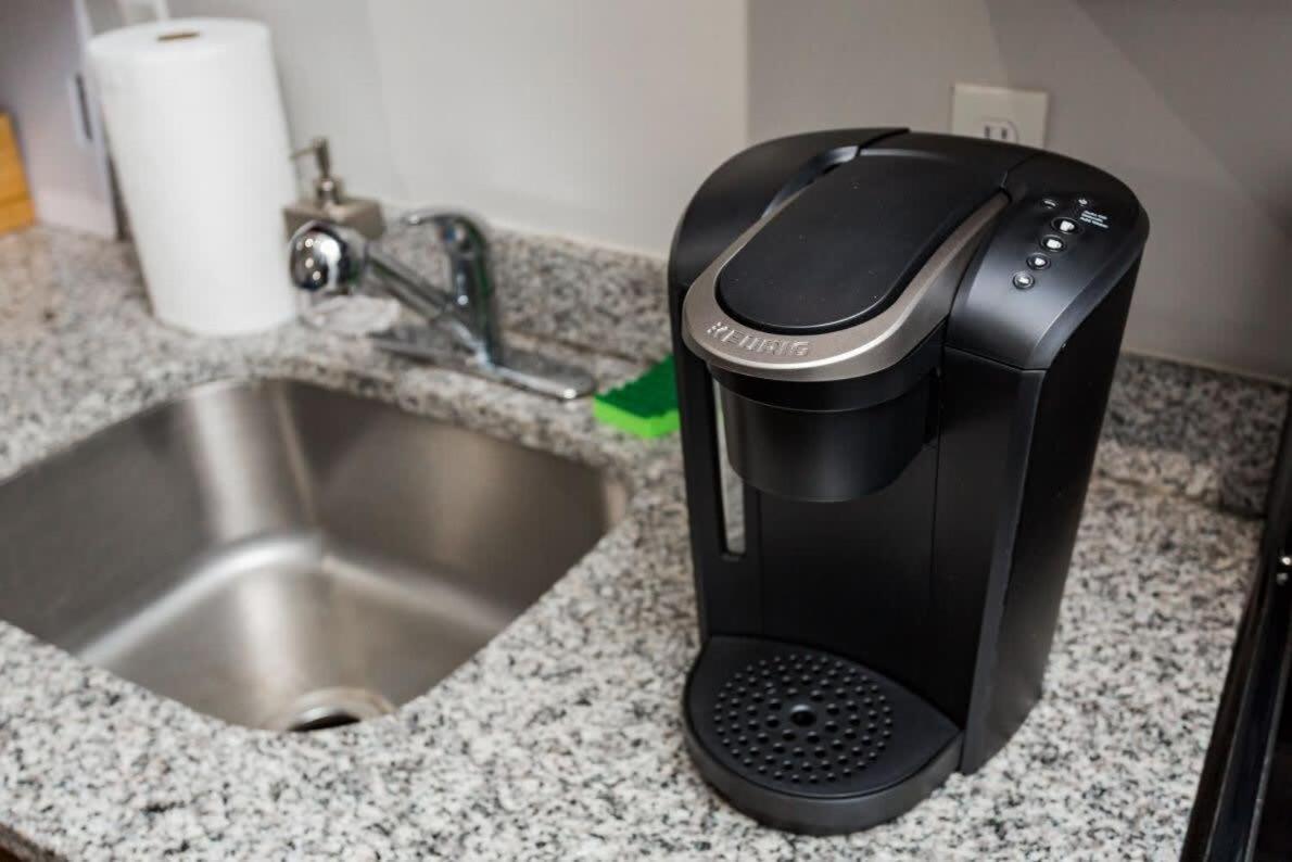 Cozysuites Music Row Spacious 1br With Free Parking 41 Apartment *