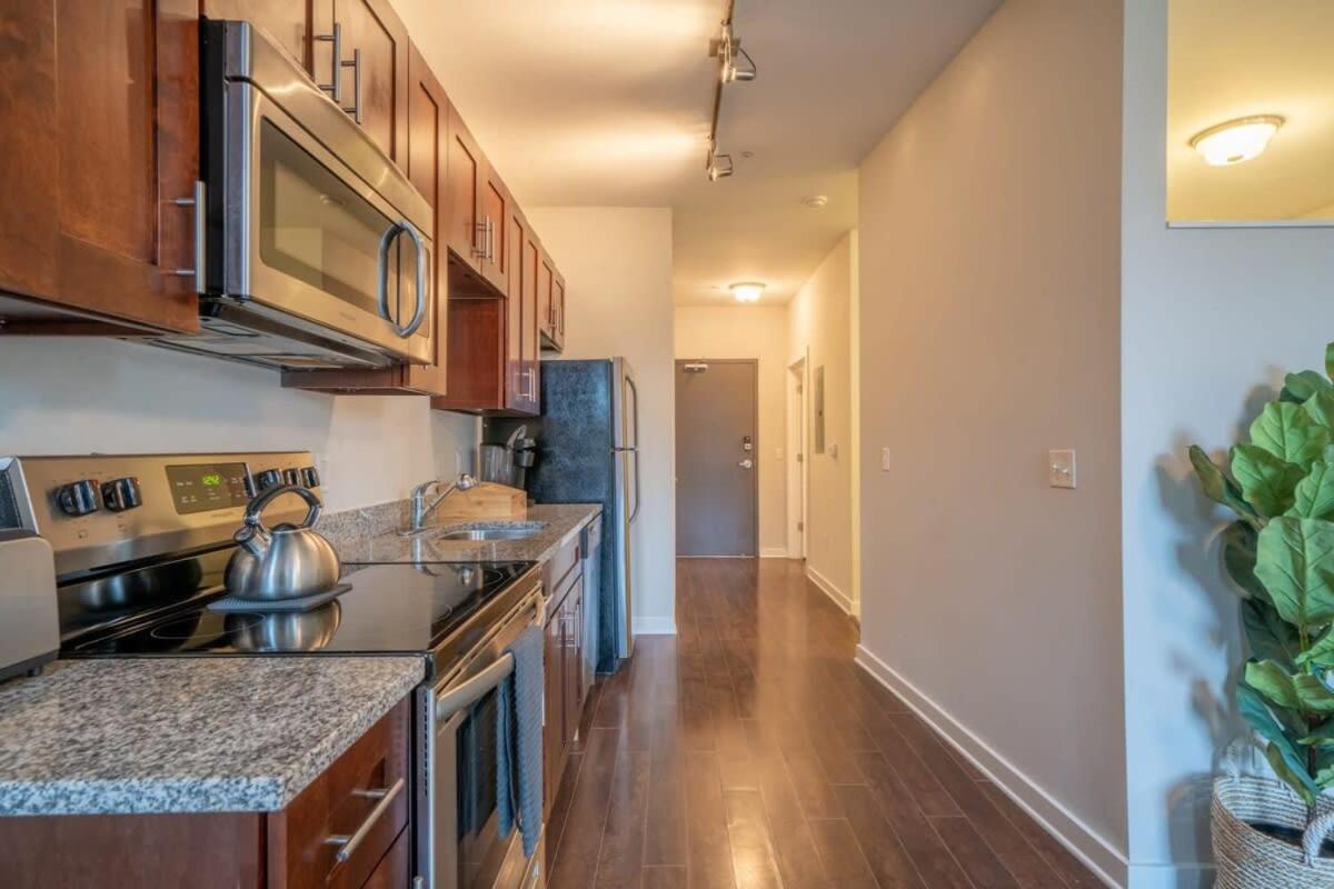 Apartment Cozysuites Musicrow Astonishing Sdo With Free Parking 08 *