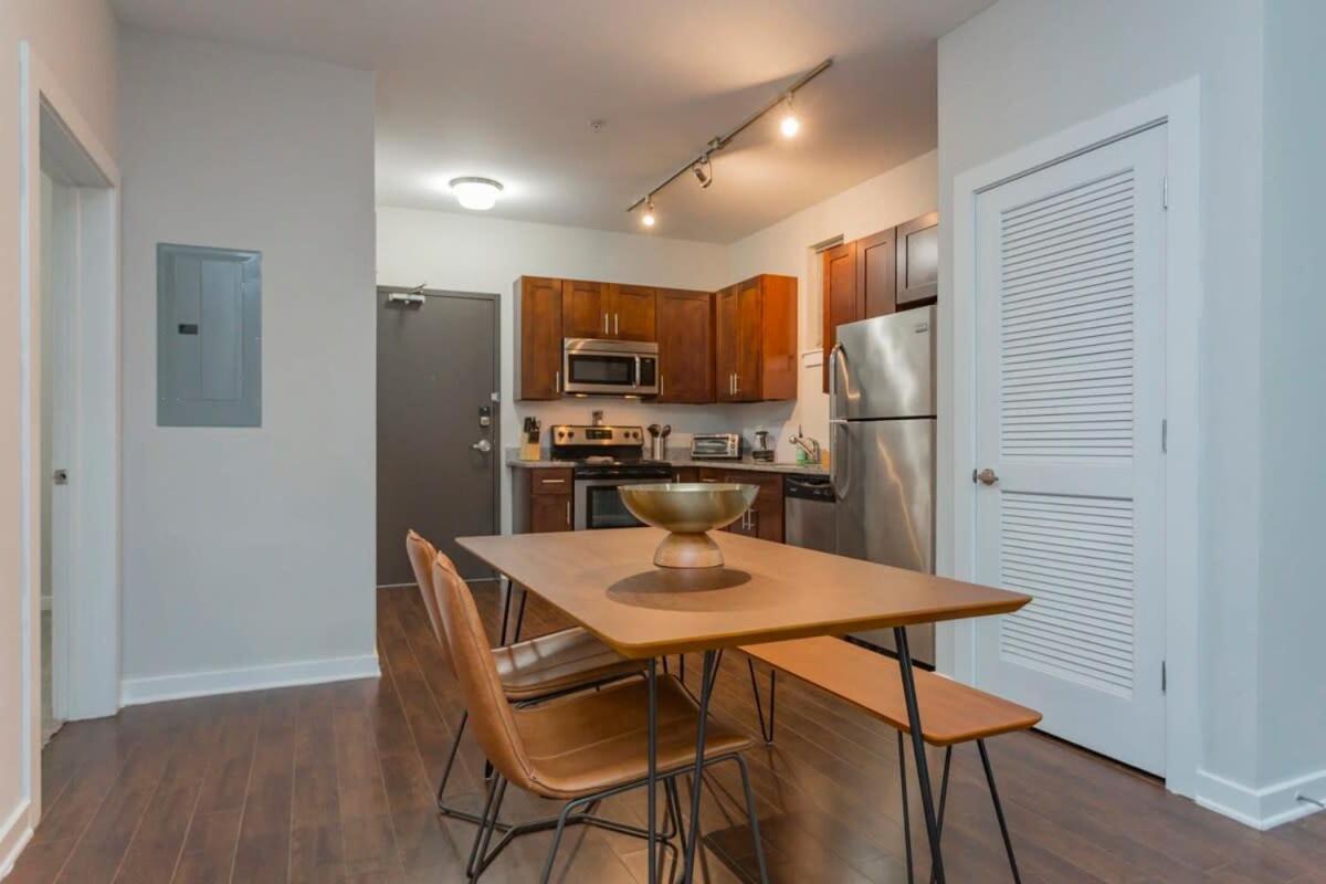 Cozysuites Music Row Stylish 2br-free Parking 59 Apartment *