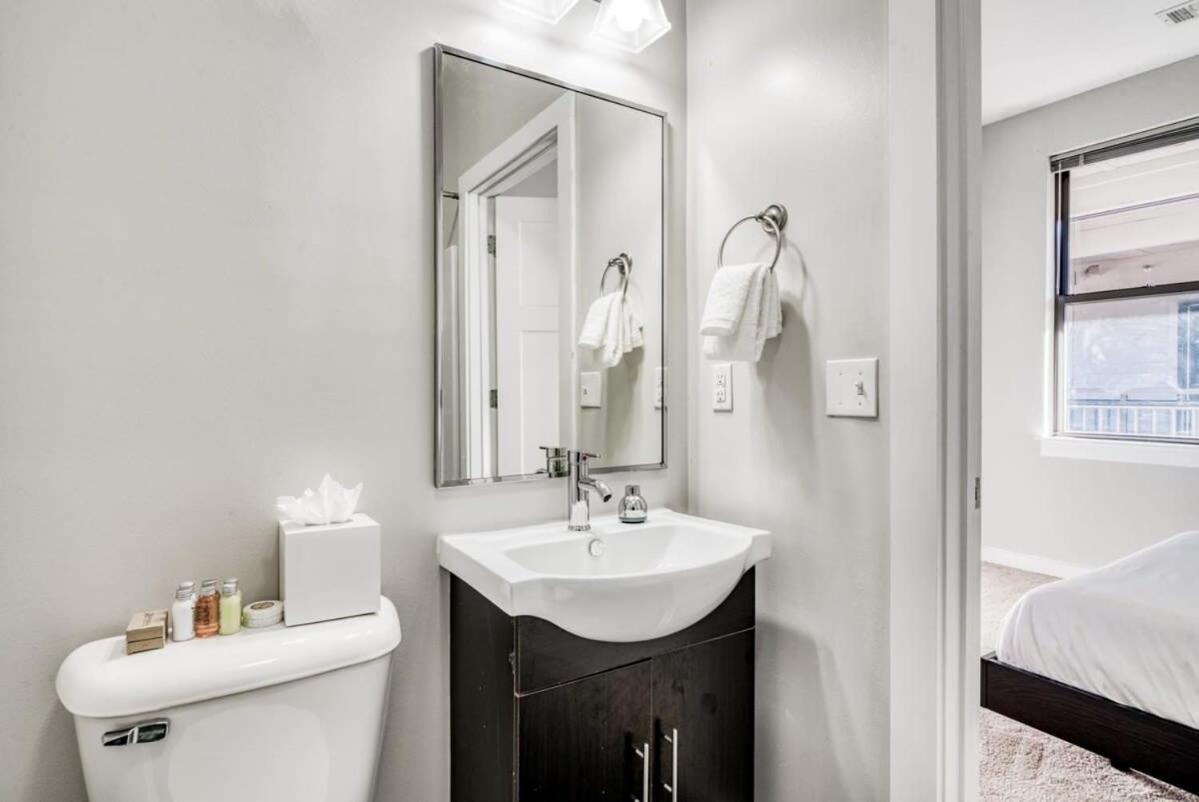 Apartment Cozysuites Music Row Spacious 2br W Free Parking31 Nashville