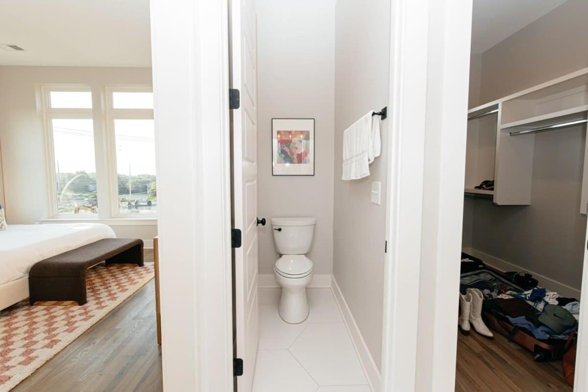 Designer Single Family House-rooftop- Hot Tub