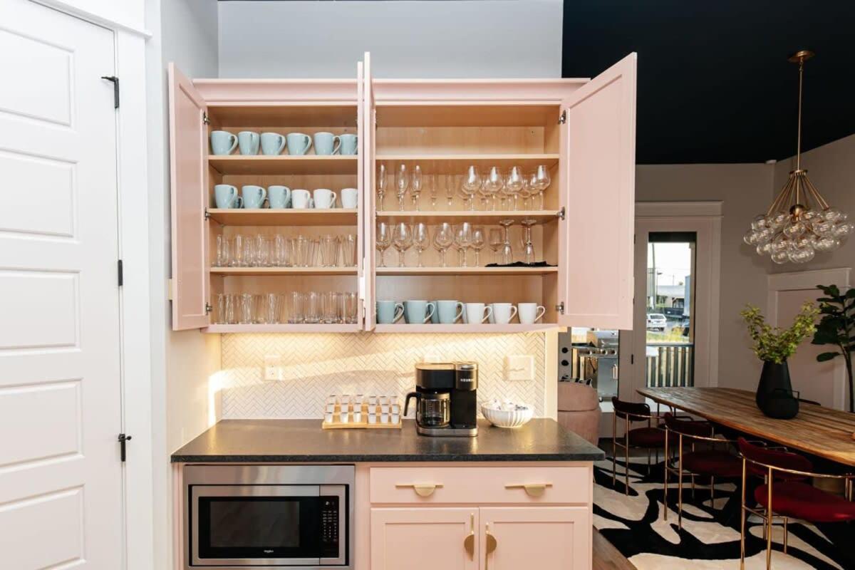 Holiday home Designer Single Family House-rooftop- Hot Tub *