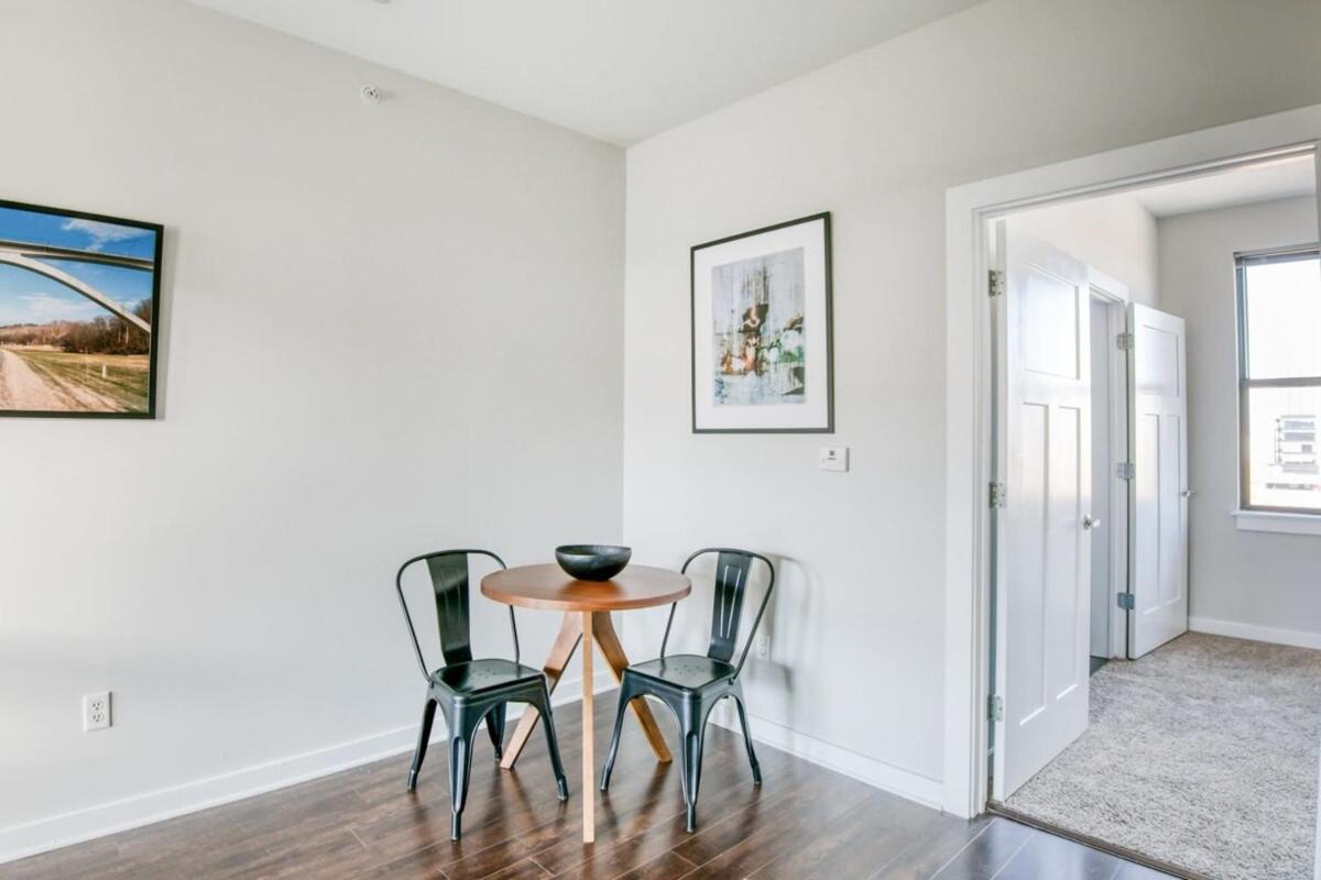 Cozysuites Two Spacious Music Row With Parking * Nashville