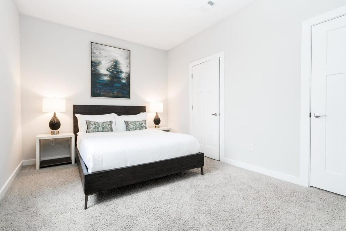 Two Cozysuites Stunning Music Row With Parking Apartment