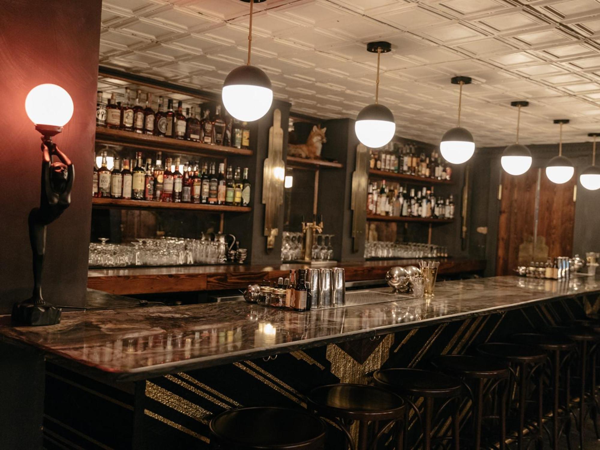 Modern Luxury With Rooftop Deck, 3 Mi To Downtown Holiday home Nashville