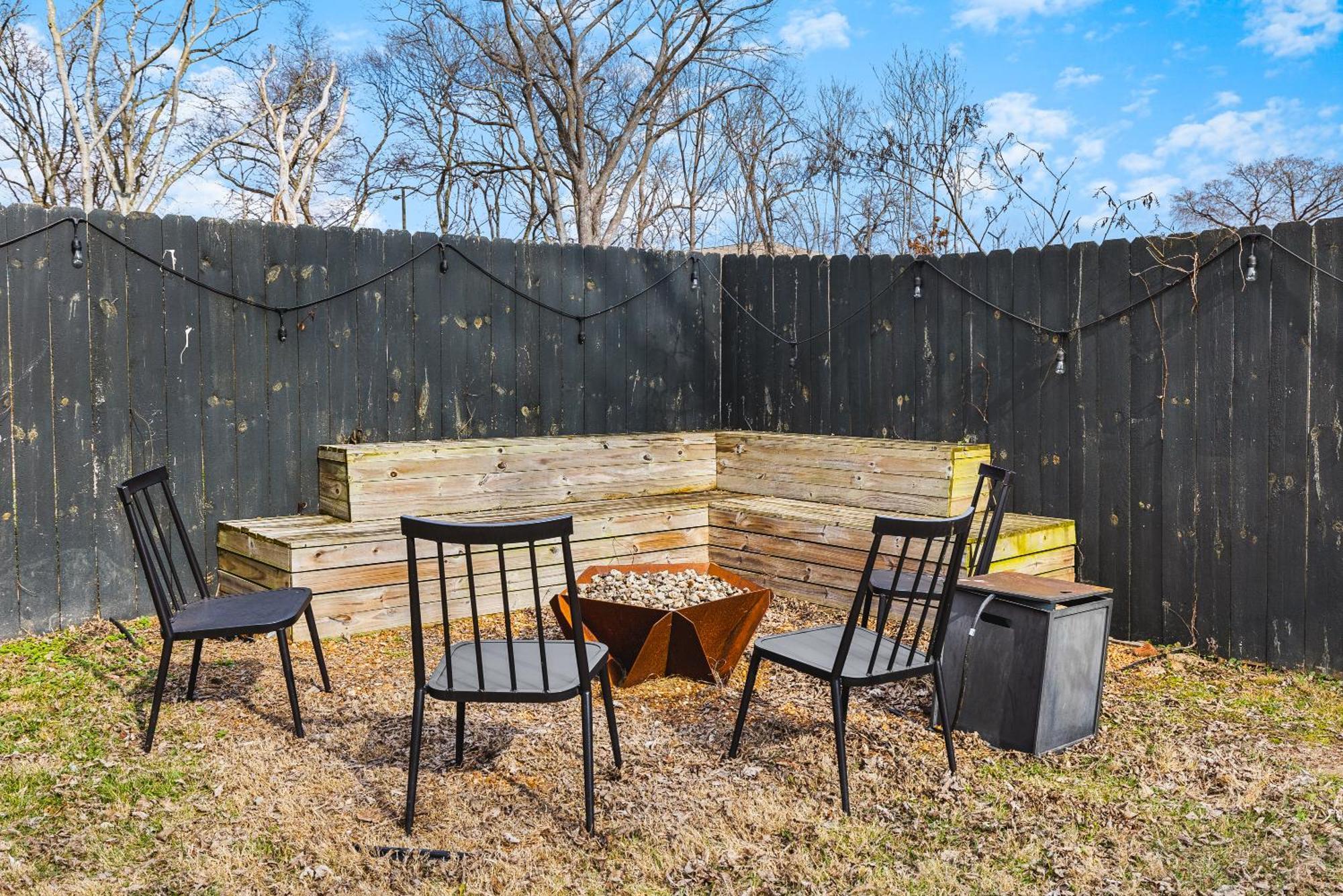 Holiday home Modern Luxury Rooftop Deck, 3 Mi To Downtown Nashville