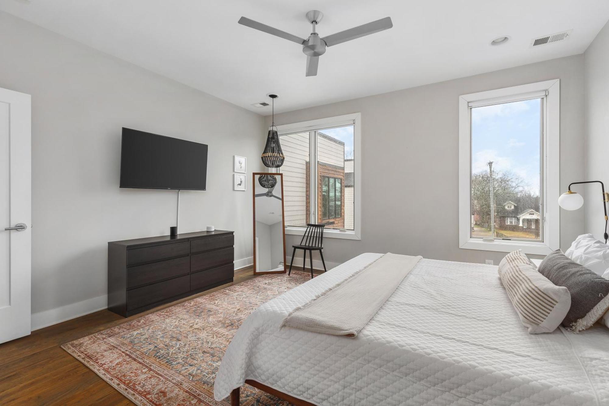 Holiday home Modern Luxury Rooftop Deck, 3 Mi To Downtown Nashville