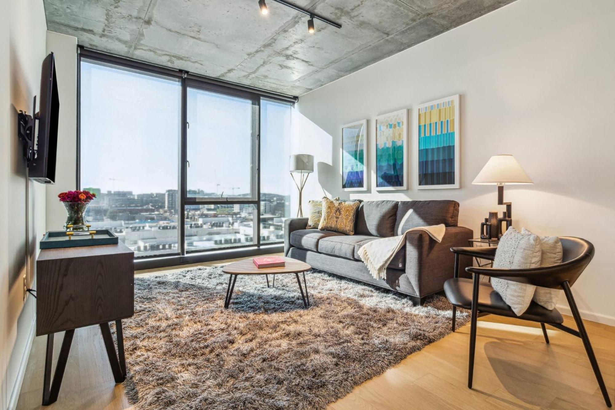 Contemporary City Living In *