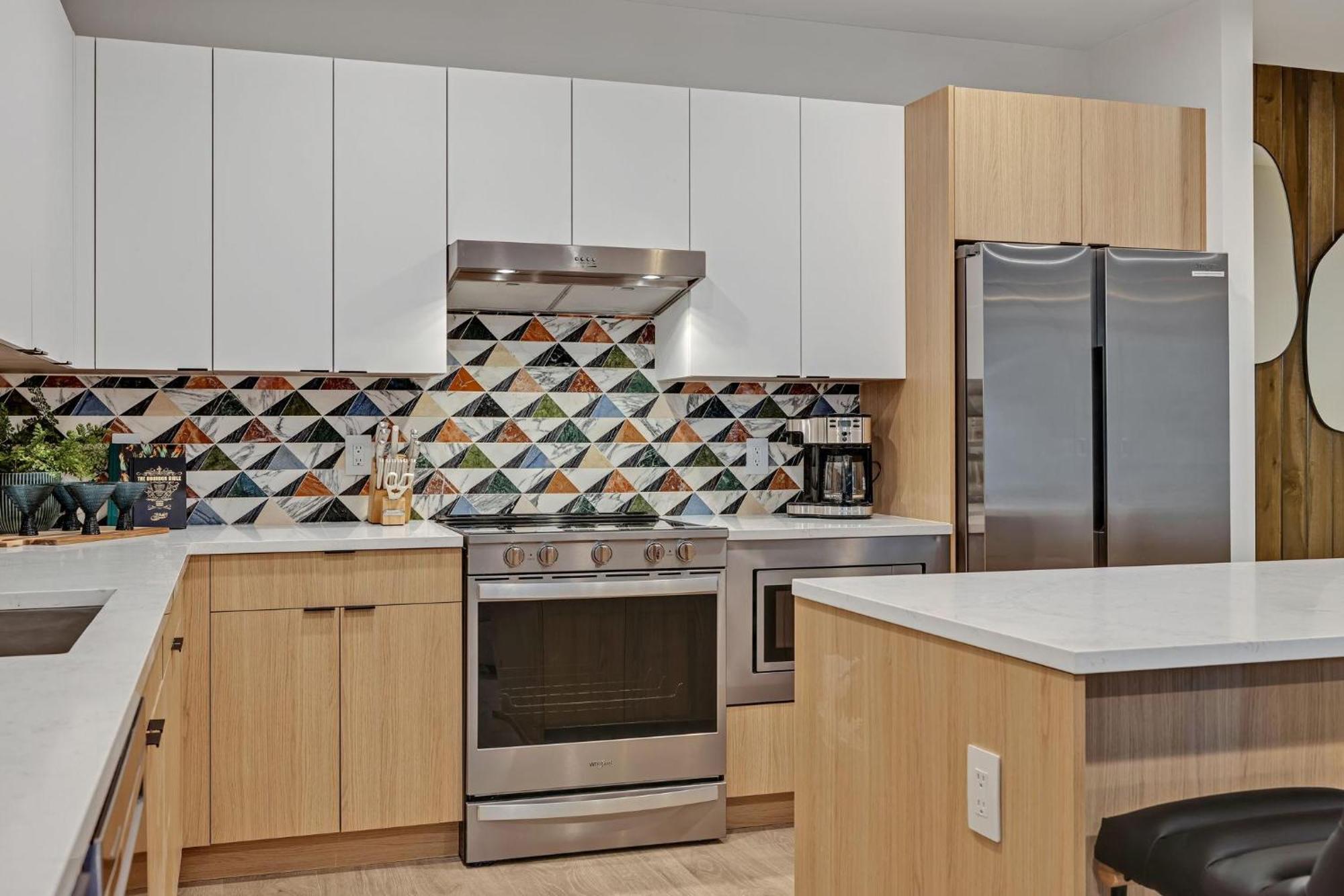 Holiday home Hyve-the Cosmo-walk To Broadway *