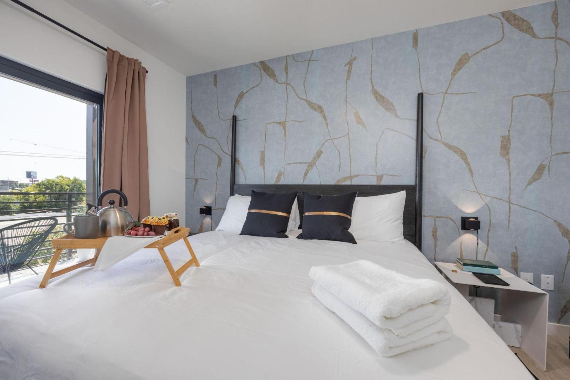 Holiday home Hyve - Lush Plush - Walk To Broadway *