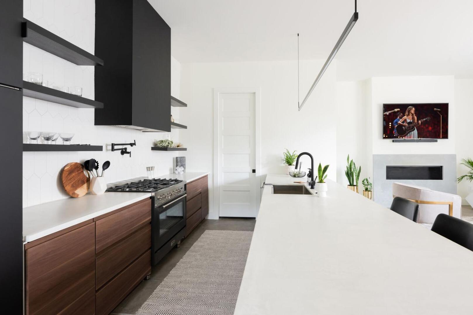 Nash Chic Near Dt Rooftop Luxe Comfort *