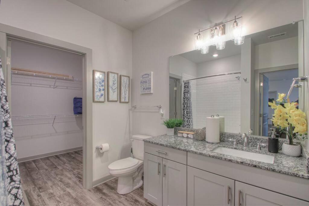 Apartment Stylish Music Getaway 3miles To Dwtwn Nashville