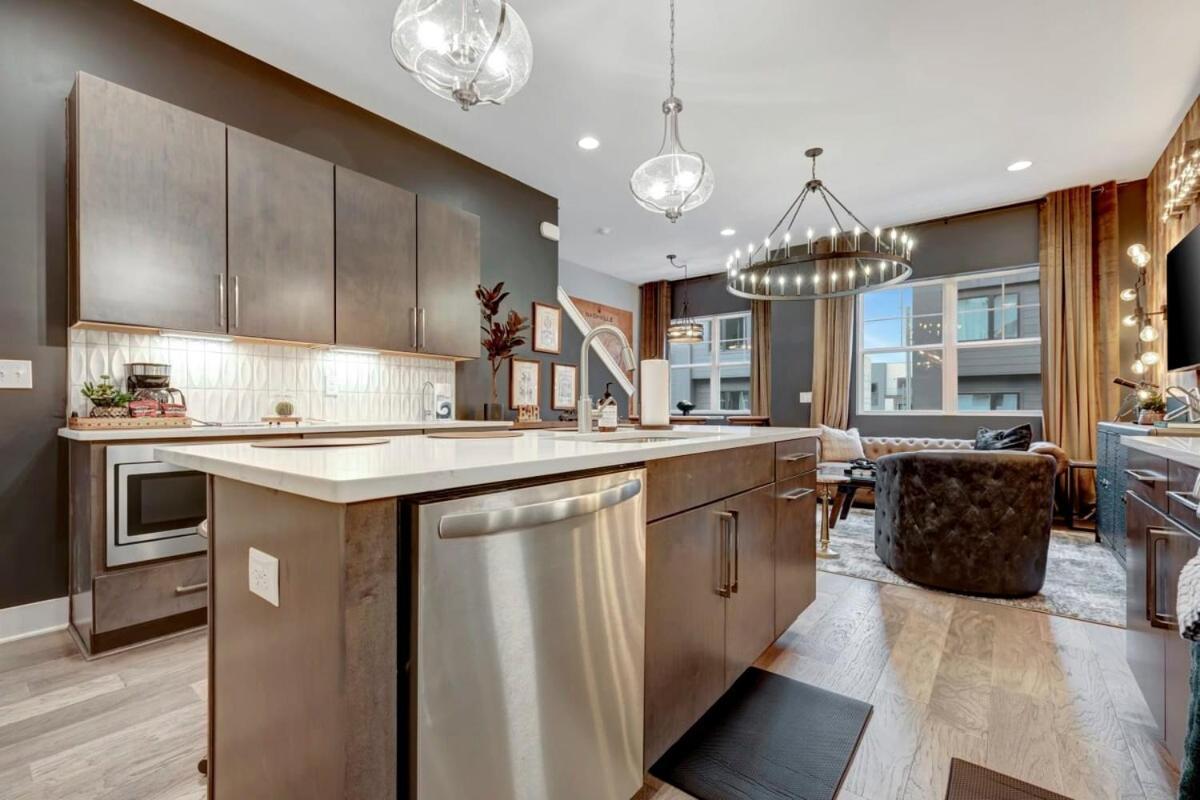 New Whiskey & Watches Rooftop Hottub Game Rm 9beds Hotel Nashville