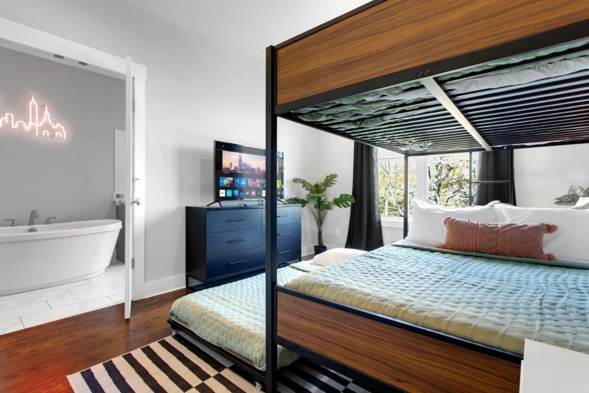 Lux Retreat 12 Beds Games Bar