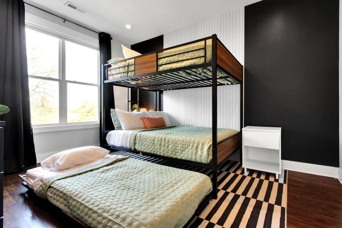 Lux Retreat 12 Beds Games Bar * Nashville