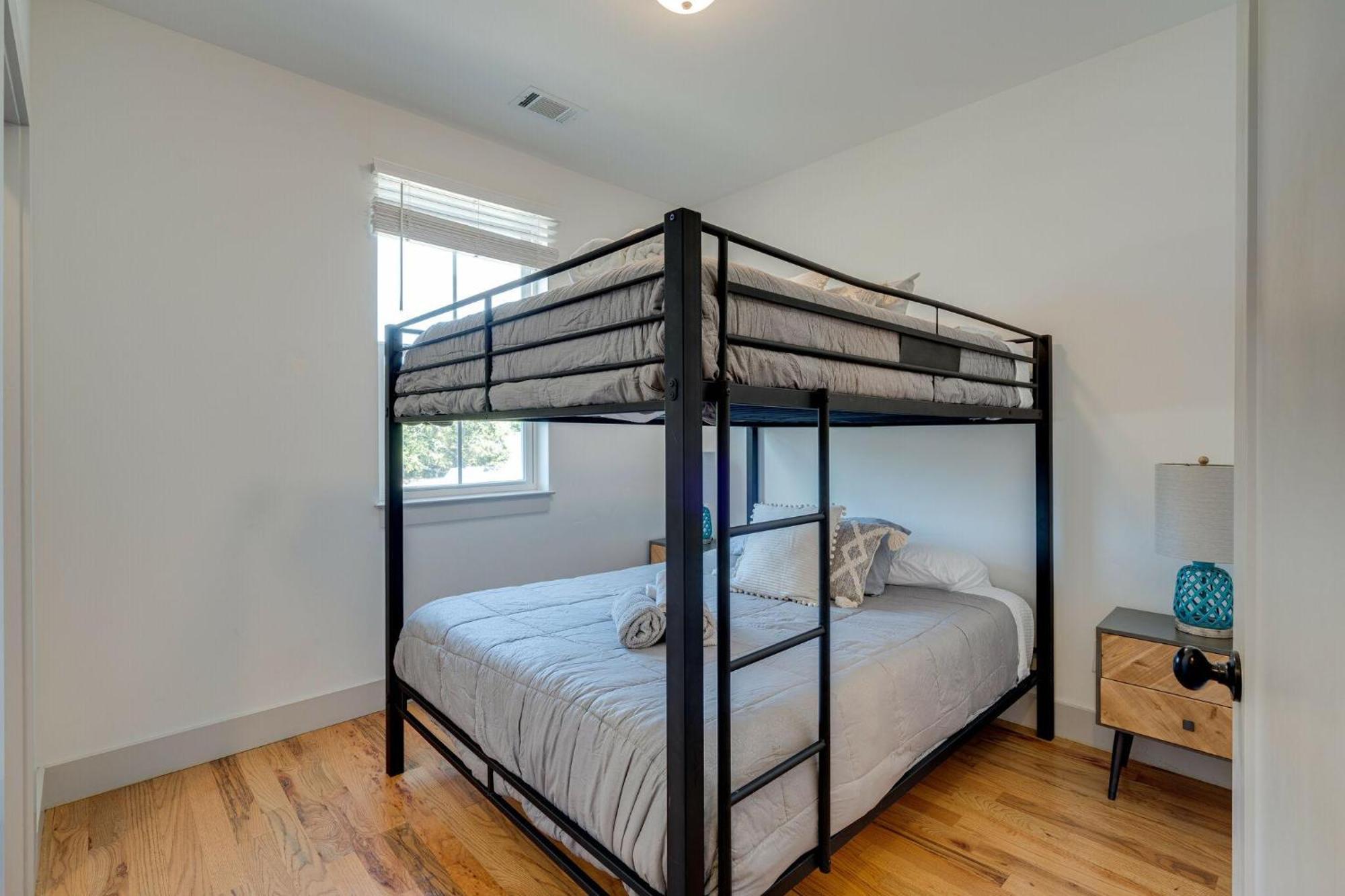 - 4908 Delaware Ave Unit G *