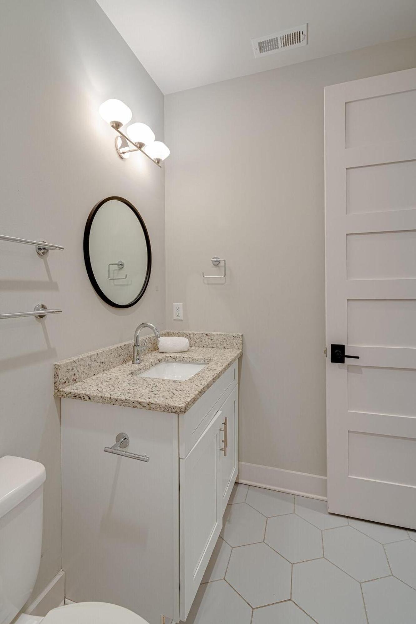 Holiday home Modern Melrose-2 Bedroom Condo-5 Mins To Broadway Nashville