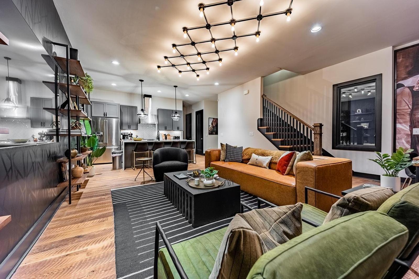 Heart Of Gulch - 4 Min To Broadway - Designer Holiday home