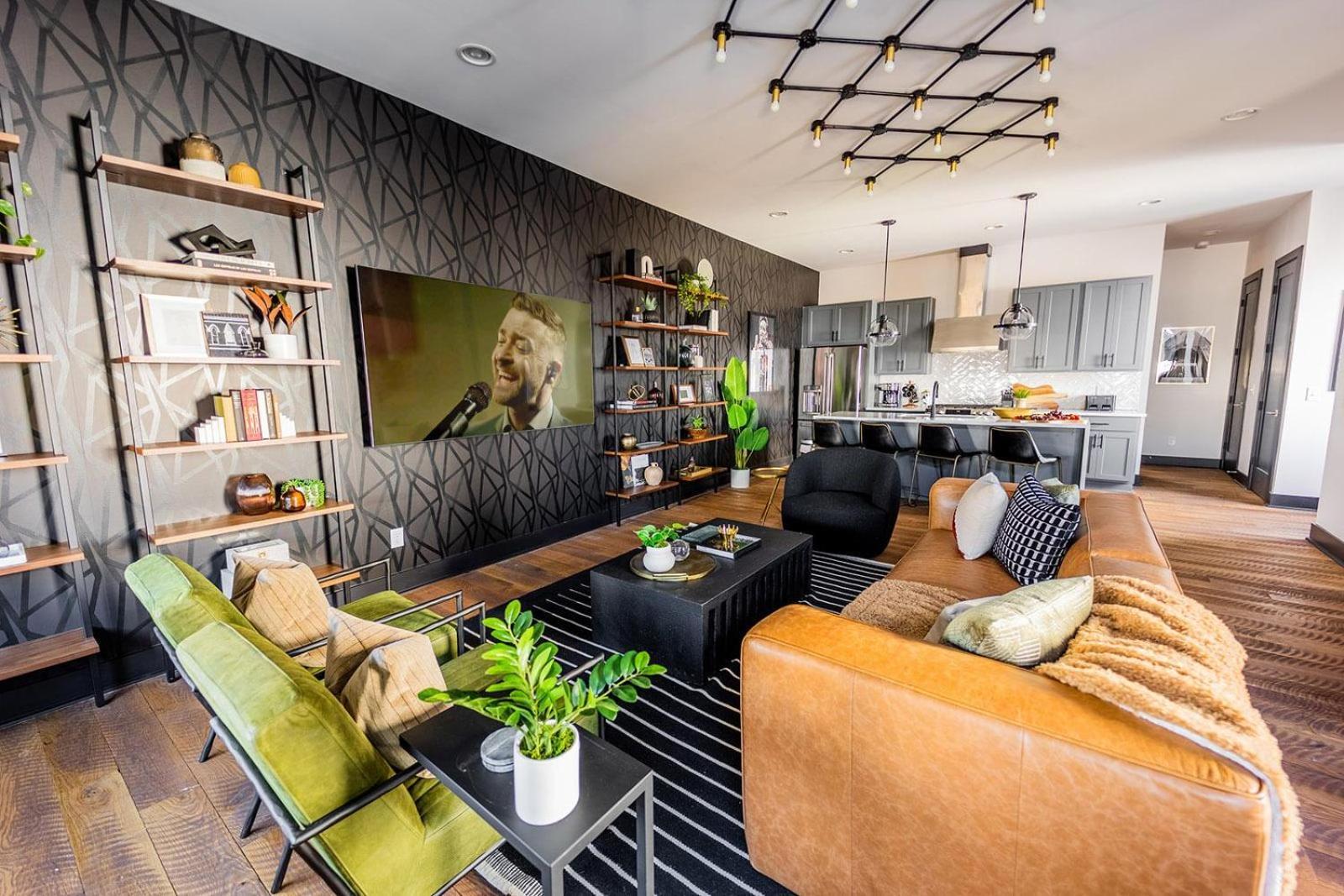 Heart Of Gulch - 4 Min To Broadway - Designer Holiday home *