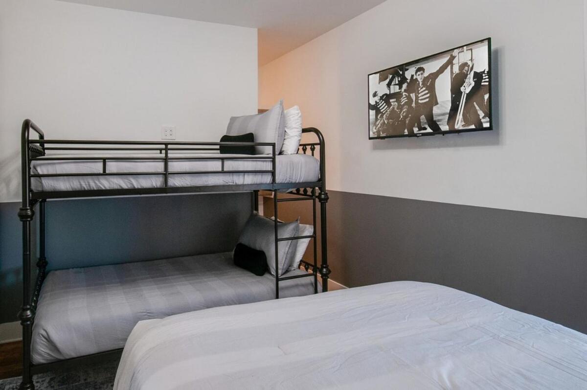 Dolly's Big House - 18 Beds Skydeck Views Holiday home