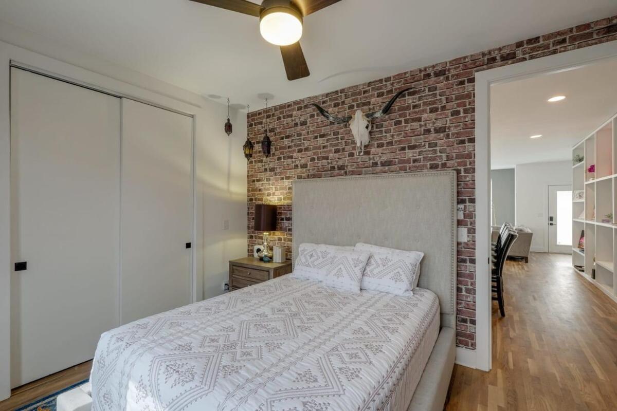 Dolly's Big House - 18 Beds Skydeck Views