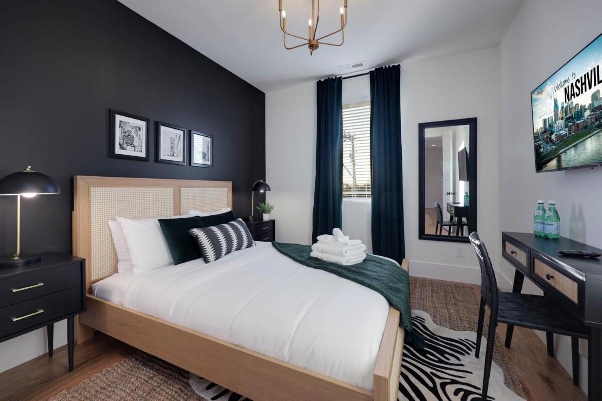 10 Percent Off Elevator Rooftop With Hot Tub & Views *