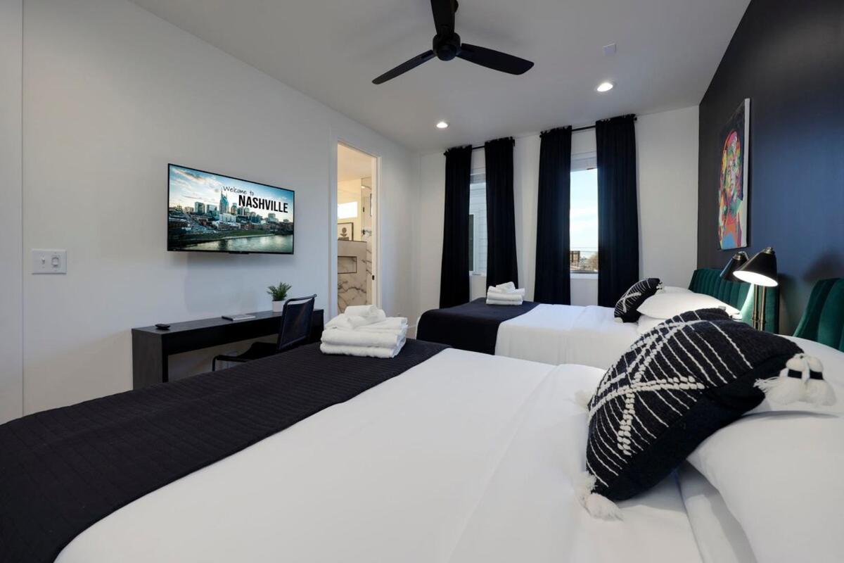10 Percent Off Elevator Rooftop With Hot Tub & Views *