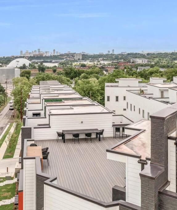 Rooftop Skyline Views Dt Nash Sleeps 12 * Nashville