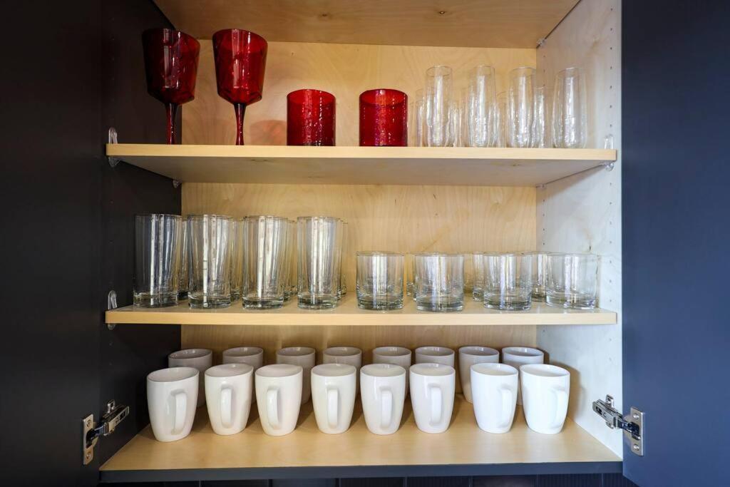 Dt Walk To Broadway 2 Bedrooms Sleeps 8 Holiday home