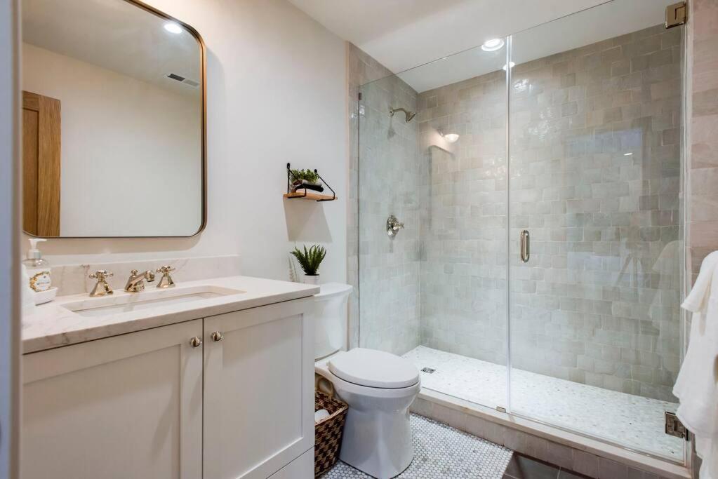 Holiday home Lux West Nash Tudor 4mi To Dt Sleeps 9