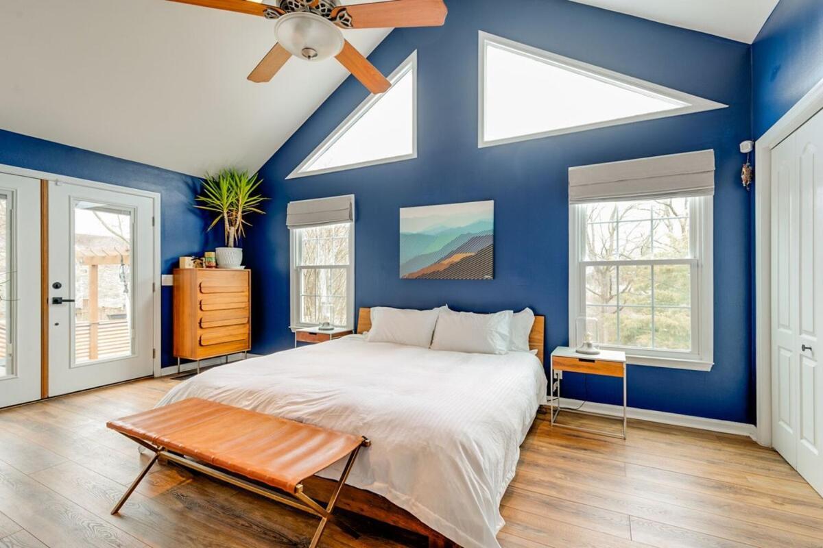 Historic East Nash Sleeps 6 *