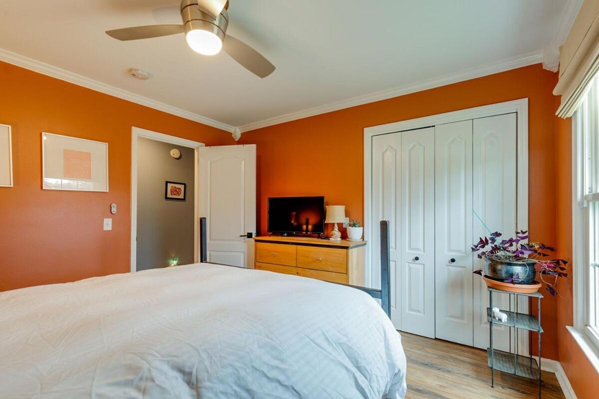 Historic East Nash Sleeps 6