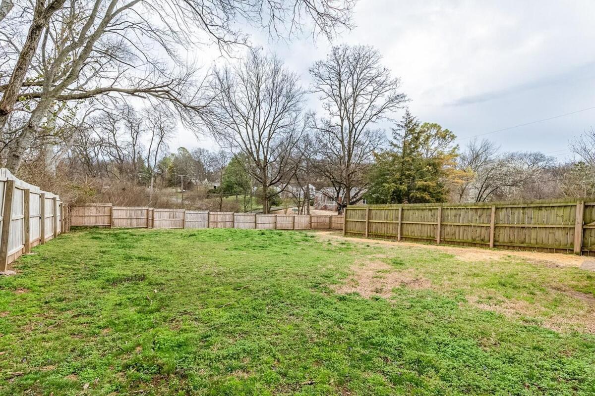 Historic East Nash Sleeps 6 Holiday home