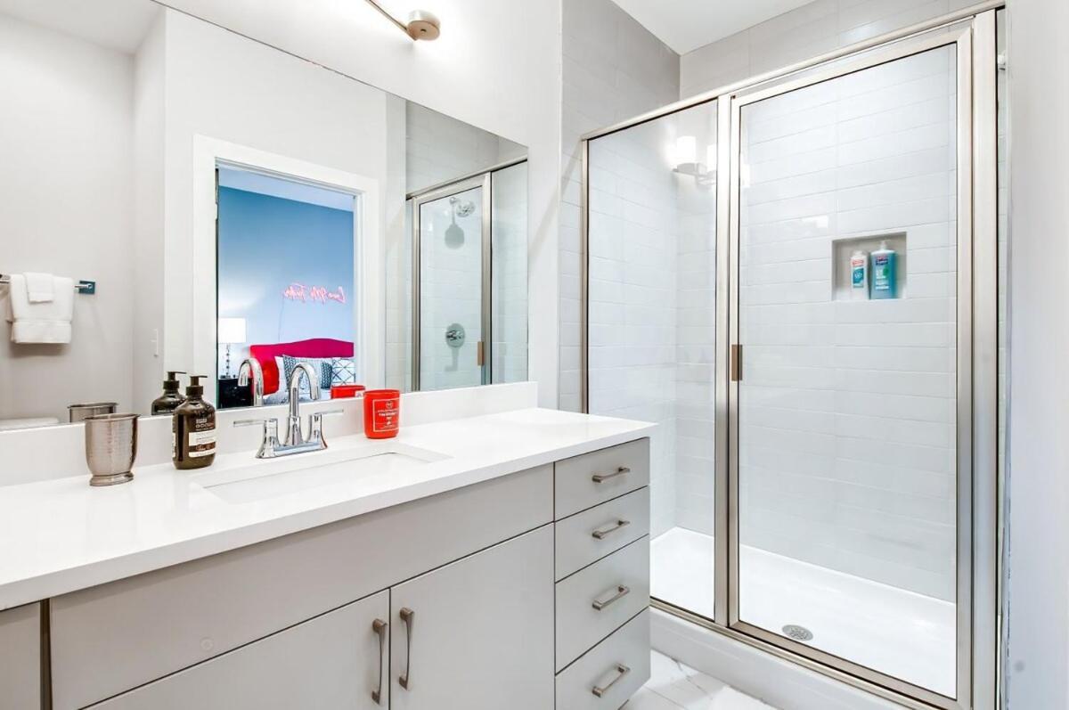 New Luxe Roofdeck 13 Beds