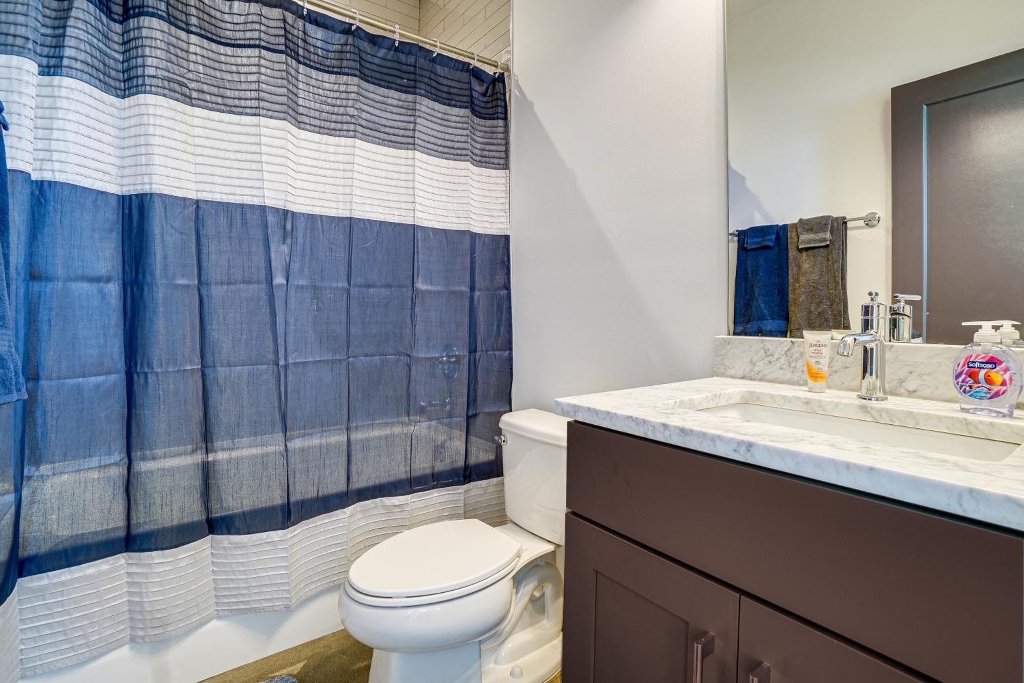 Holiday home Sleek And Modern Walk To Marathon! Nashville