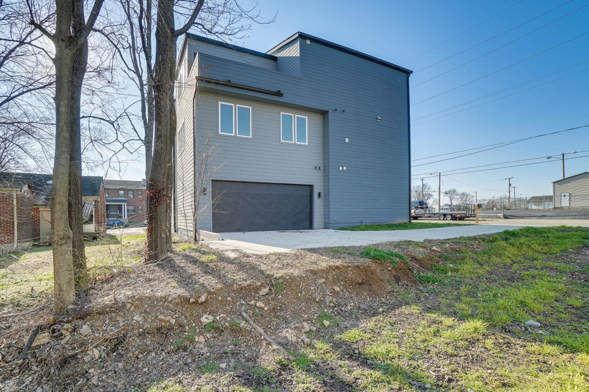 Holiday home Sleek And Modern Walk To Marathon! Nashville