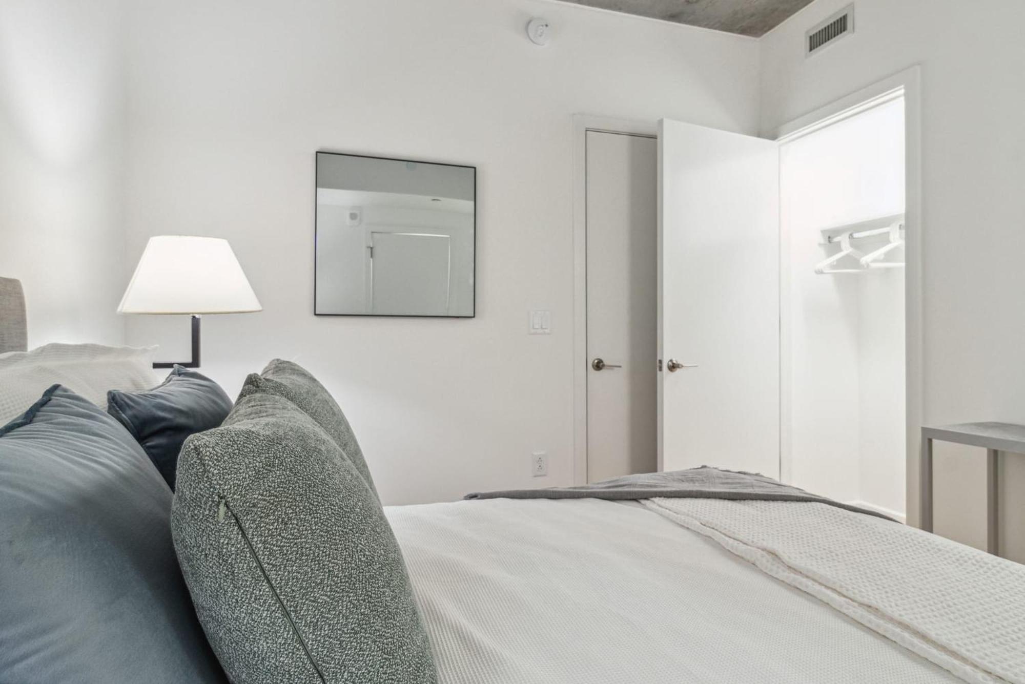 Contemporary City Living In Apartment Nashville