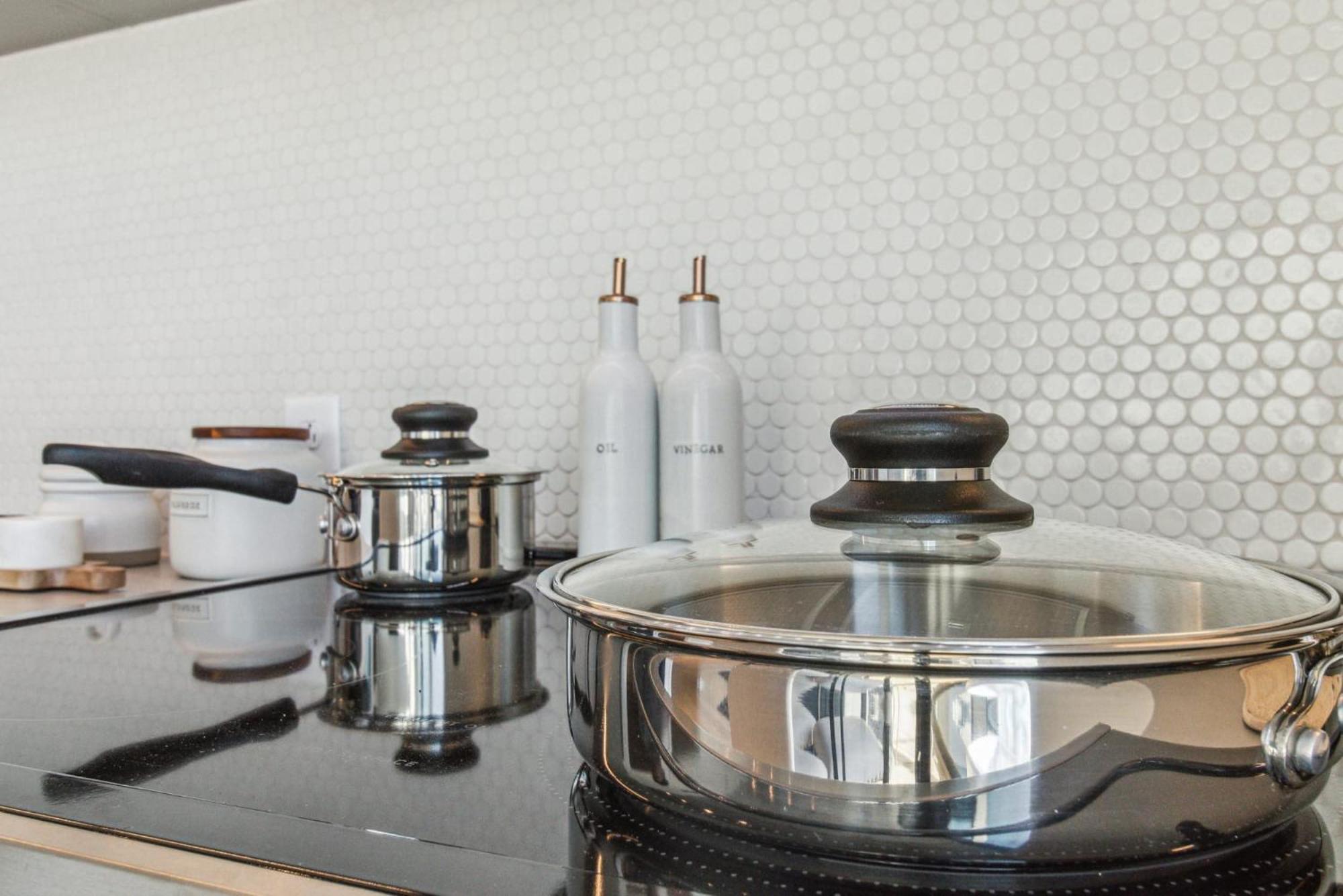Contemporary City Living In Apartment Nashville