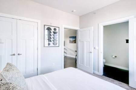 Cozysuites Music Row Modern 1br W/free Parking! 32 Apartment *